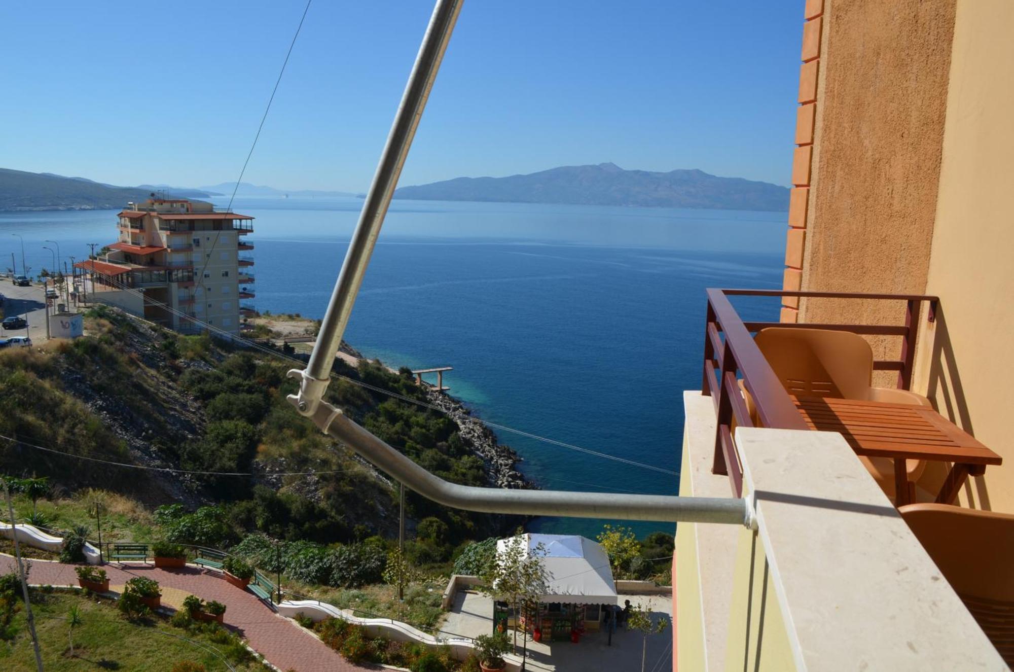 Appartement Sunset Penthouse à Saranda Extérieur photo