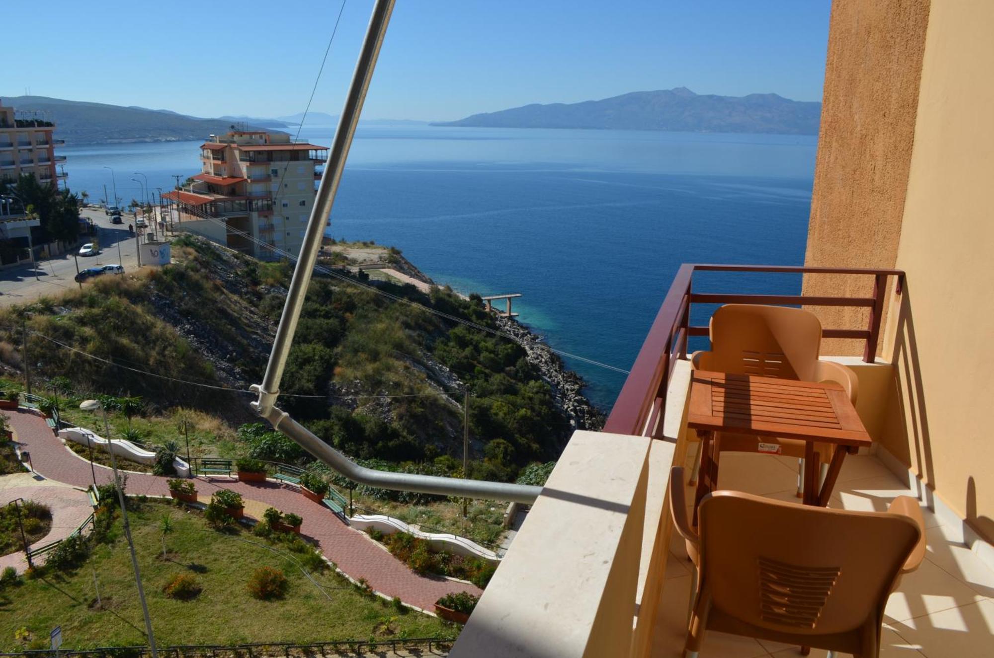 Appartement Sunset Penthouse à Saranda Extérieur photo