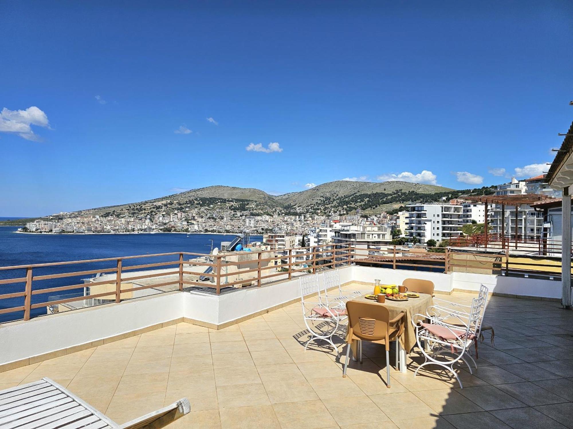 Appartement Sunset Penthouse à Saranda Extérieur photo